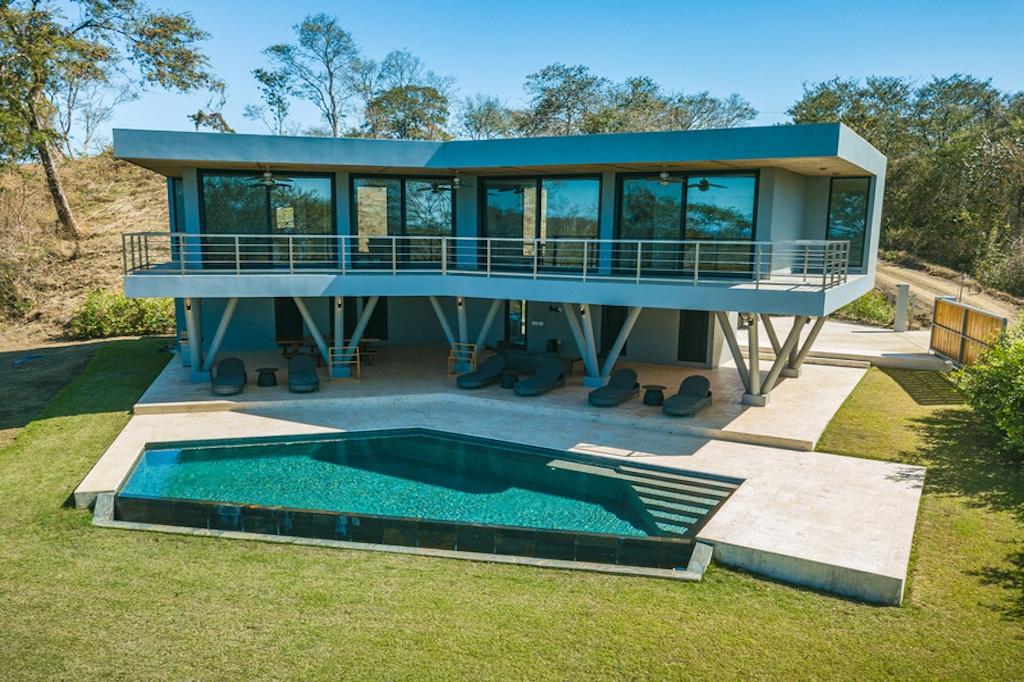 casa-mariposa-playa-negra-ocean-views-residence