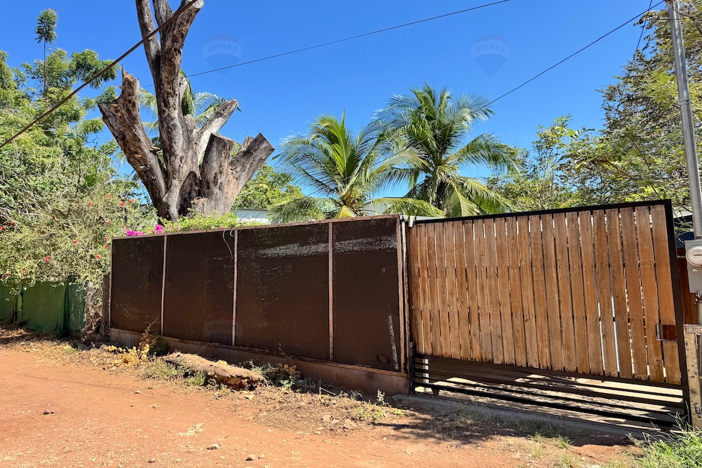 casita-azul-playa-grande-guanacaste-costa-rica