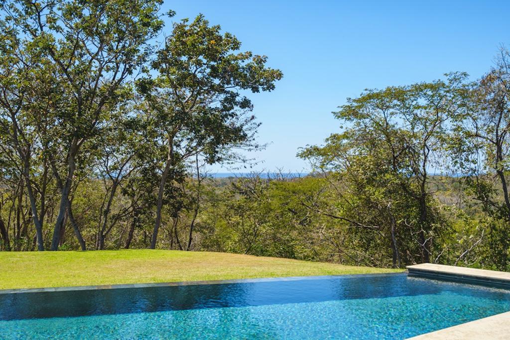 casa-mariposa-playa-negra-ocean-views-residence